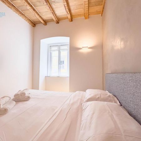 San Nicolo 14 Tirabora Short Rent Apartment ตรีเอสเต ภายนอก รูปภาพ