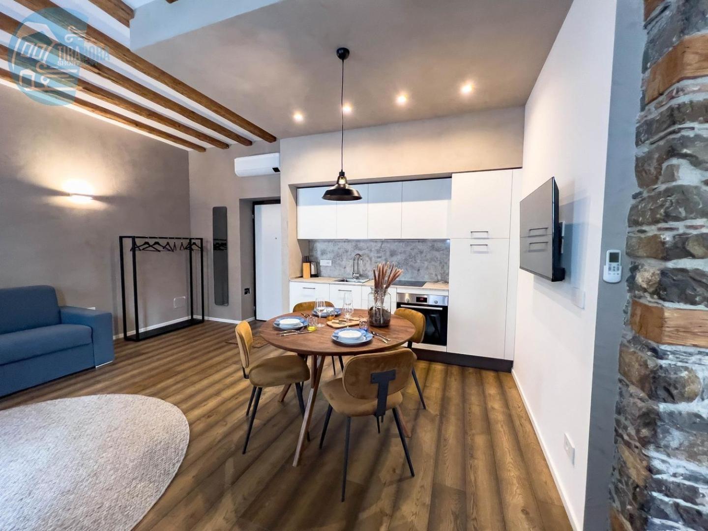 San Nicolo 14 Tirabora Short Rent Apartment ตรีเอสเต ภายนอก รูปภาพ