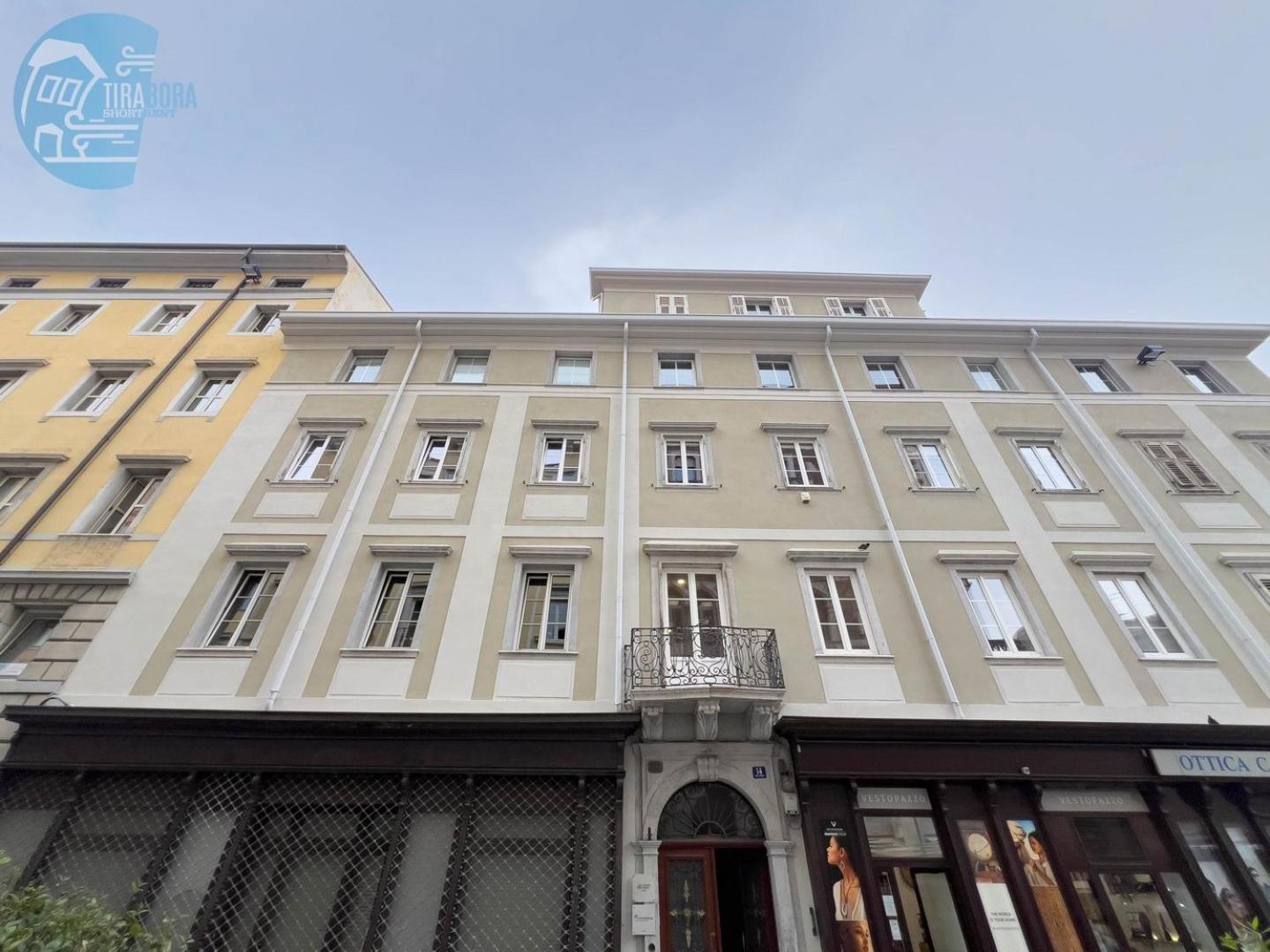 San Nicolo 14 Tirabora Short Rent Apartment ตรีเอสเต ภายนอก รูปภาพ