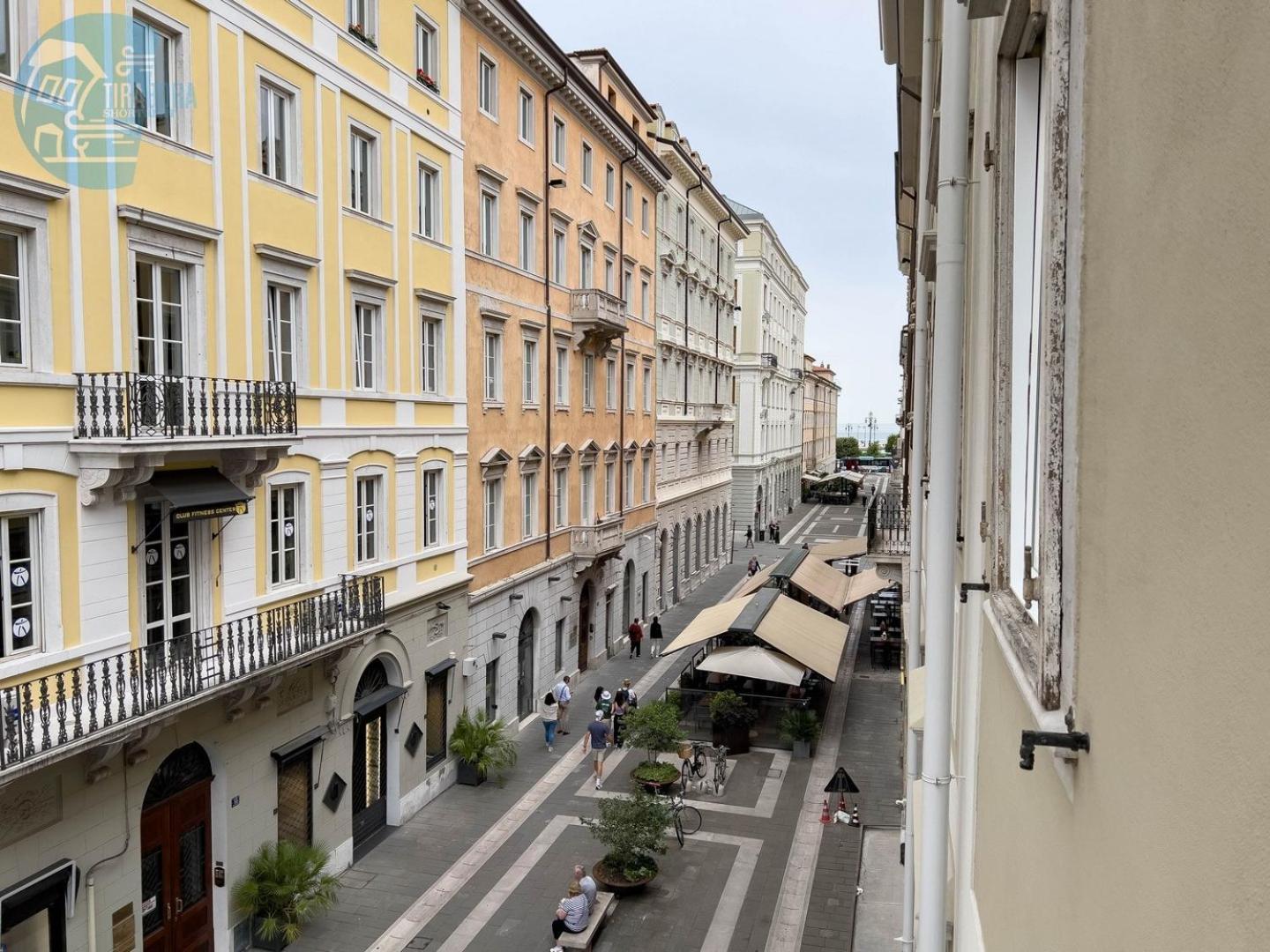 San Nicolo 14 Tirabora Short Rent Apartment ตรีเอสเต ภายนอก รูปภาพ