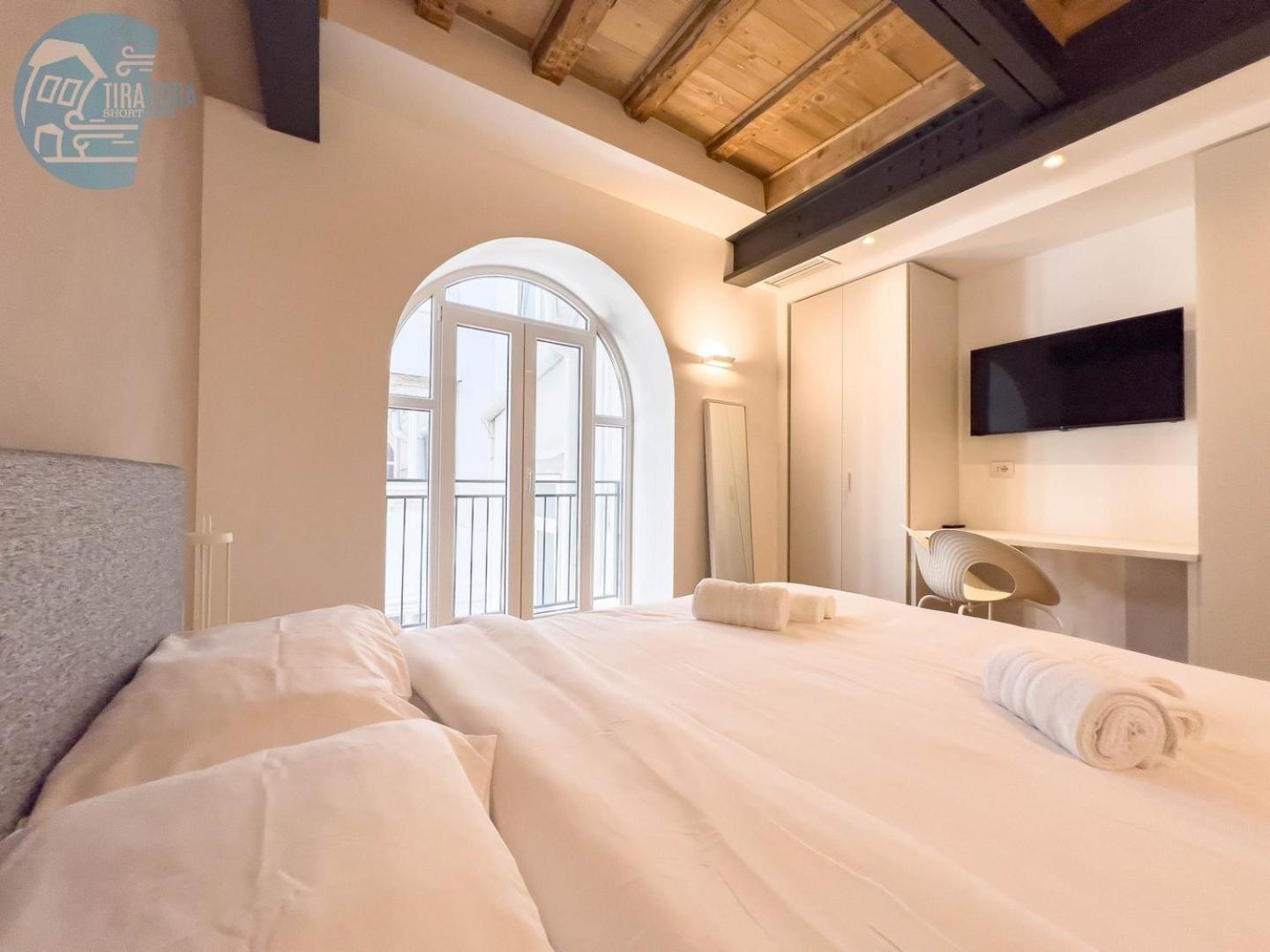 San Nicolo 14 Tirabora Short Rent Apartment ตรีเอสเต ภายนอก รูปภาพ