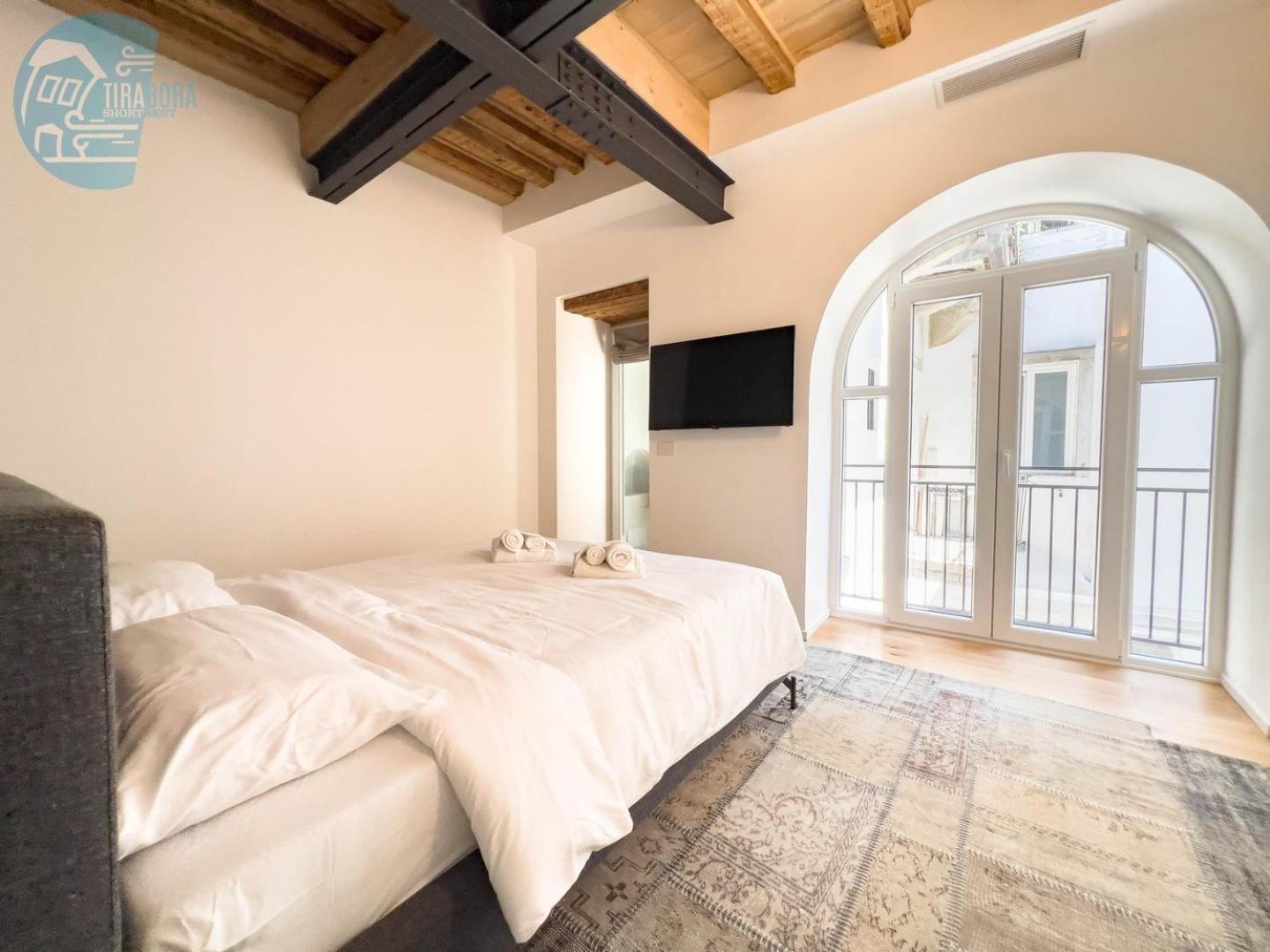 San Nicolo 14 Tirabora Short Rent Apartment ตรีเอสเต ภายนอก รูปภาพ