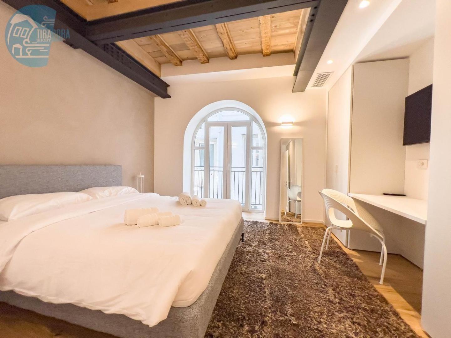 San Nicolo 14 Tirabora Short Rent Apartment ตรีเอสเต ภายนอก รูปภาพ